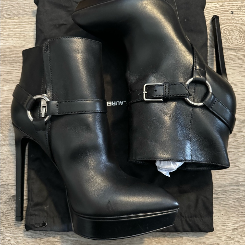 Saint Laurent Black Leather Ankle Booties